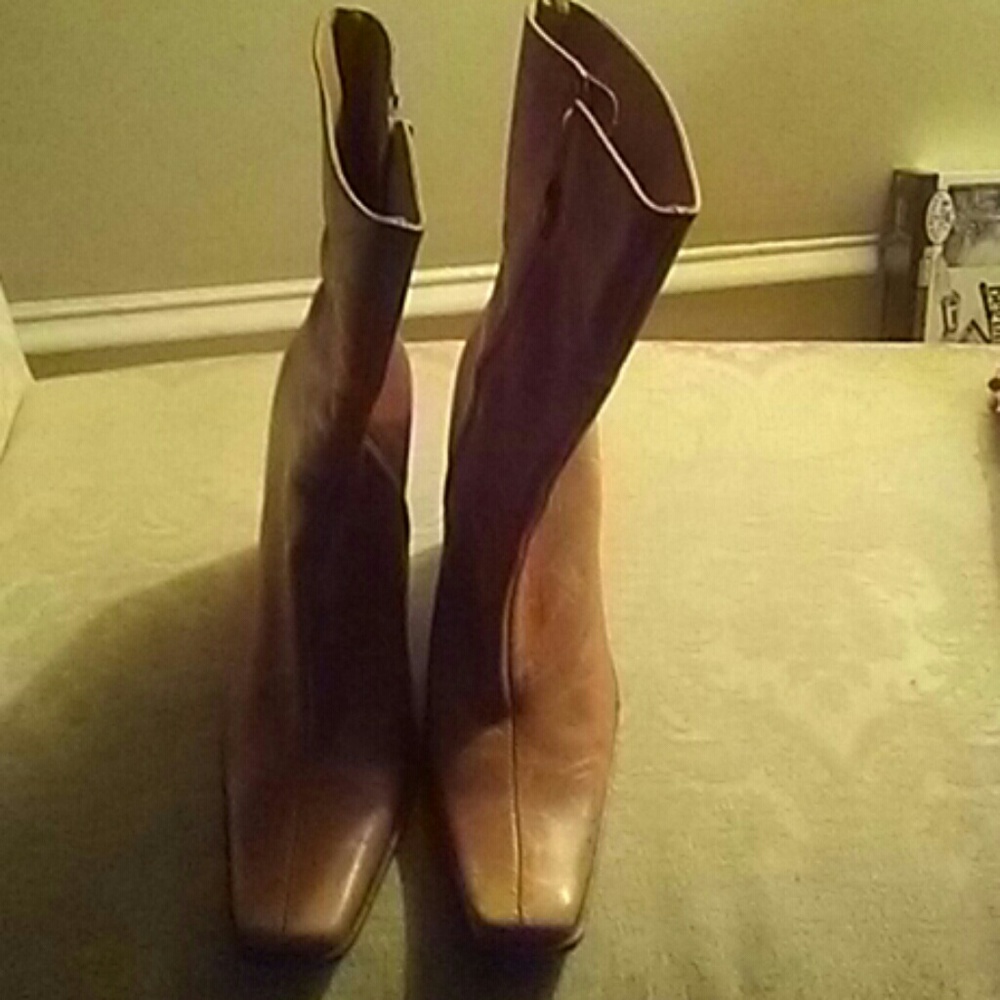 Boots Size 10